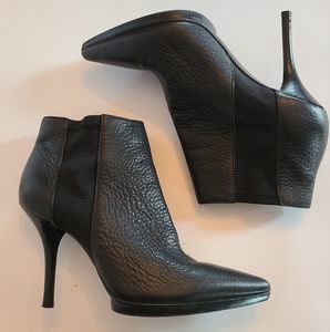 Size 6 black leather ankle boots